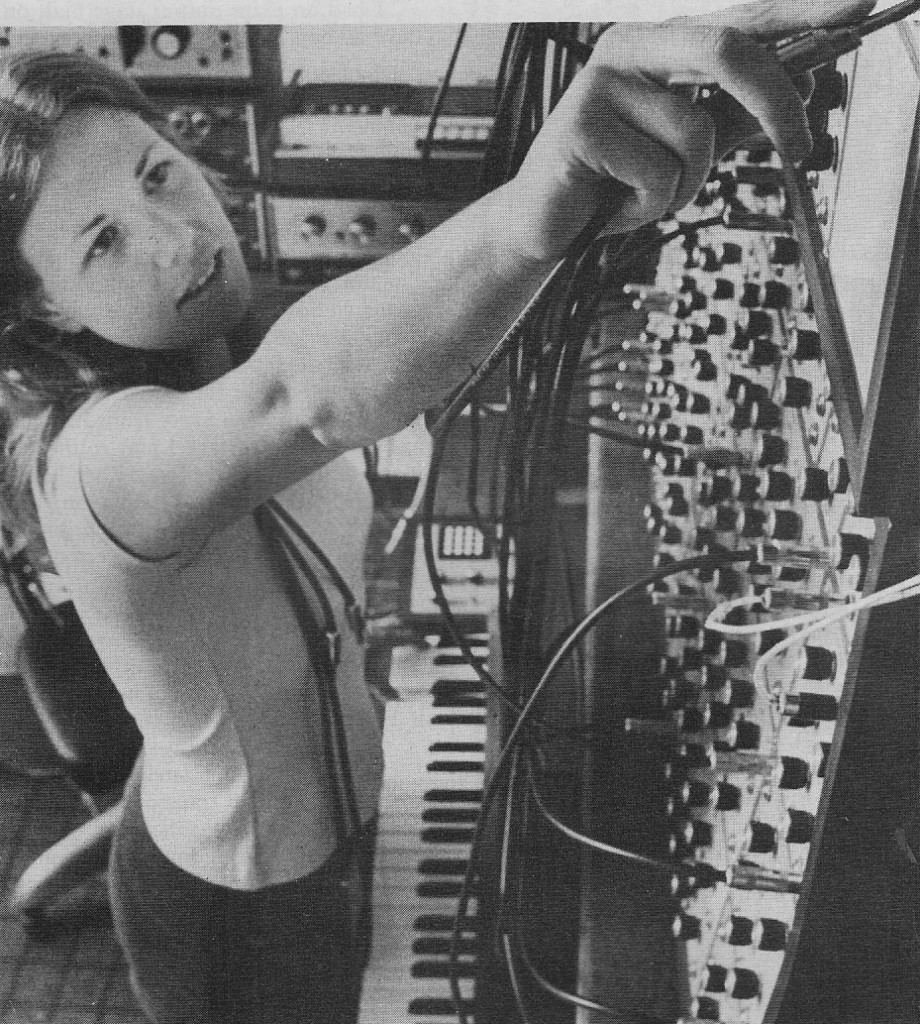 Modular_Synth_Lady_1978